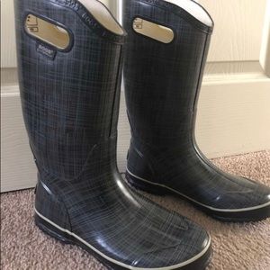 Bogs rain boots size 8